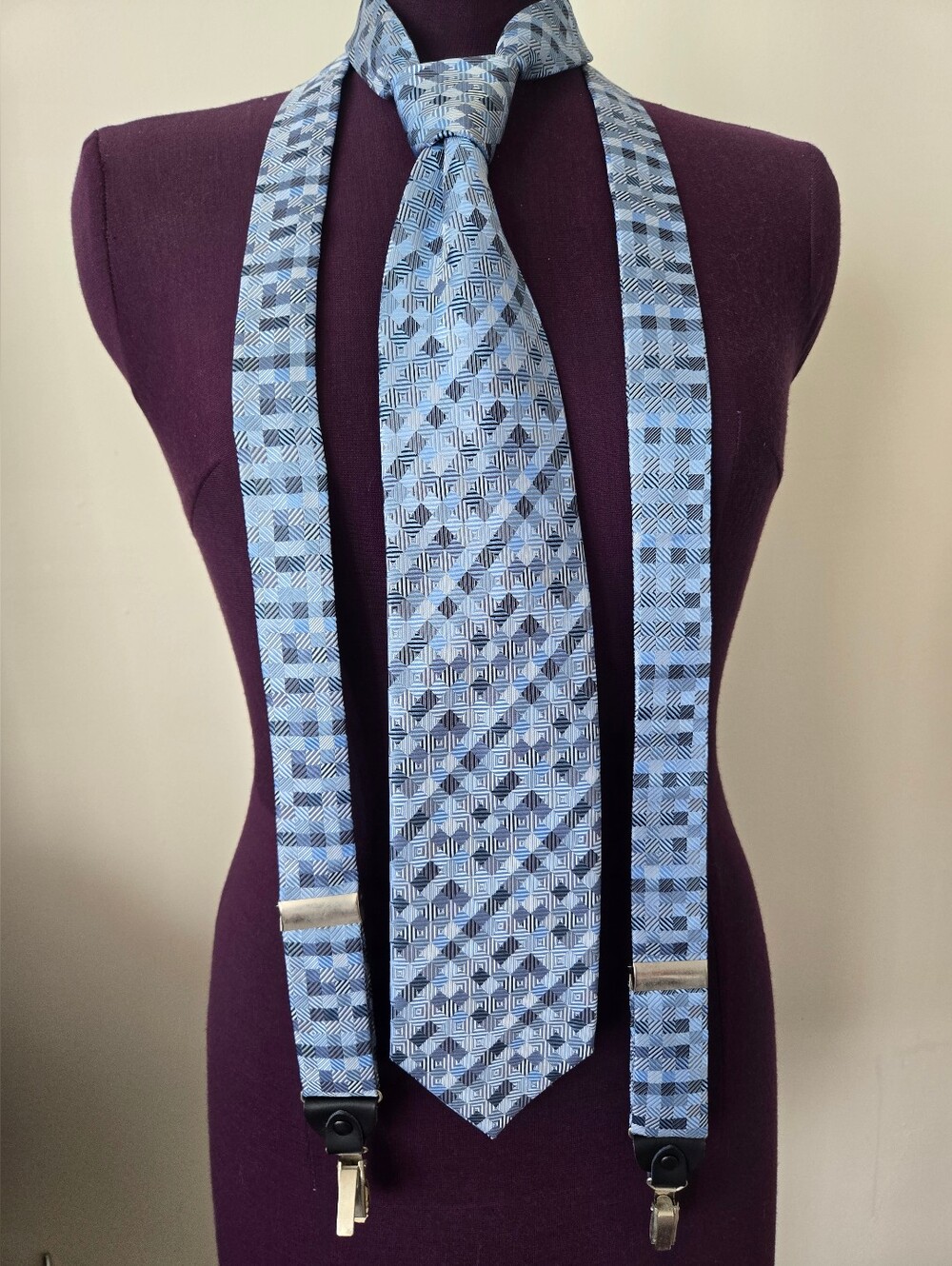 Giorgio Brutini Classic Blue Geometric Men's Tie and Suspenders Set